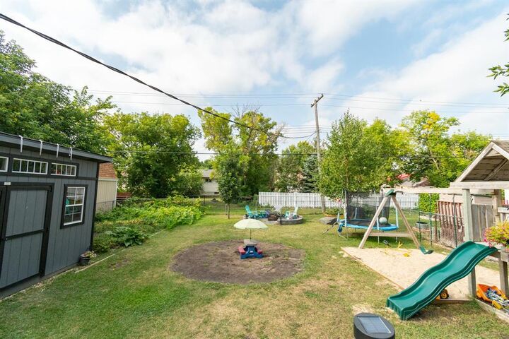 Property Photo:  740 Christie Avenue  MB R1A 2H9 