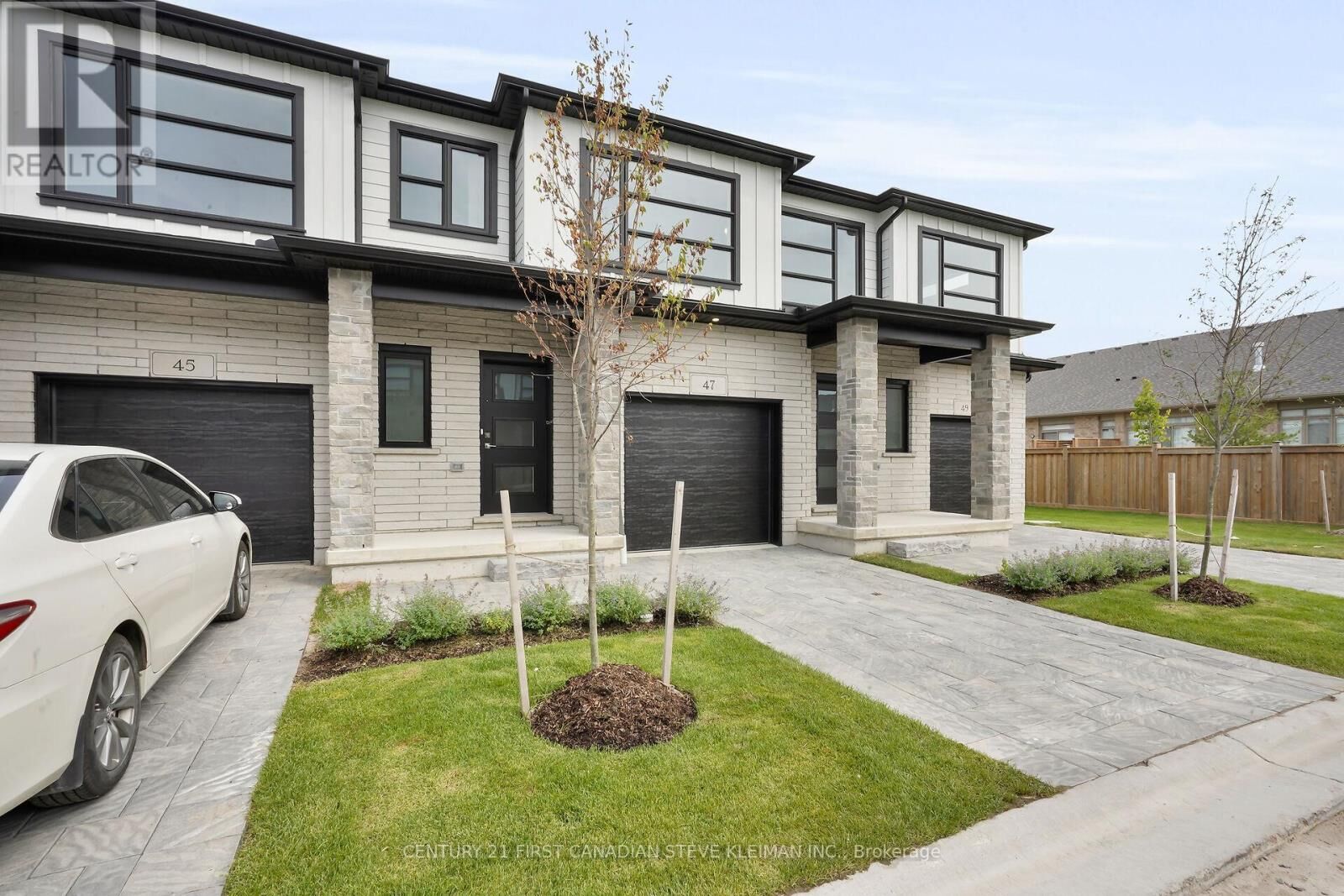 Photo de la propriété: 2700 Buroak Drive 47 ON N6G 5Z5