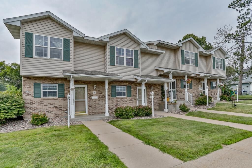 Property Photo: 306 North Sales Street Unit 2 WI 54452