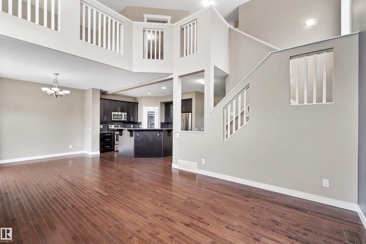 Photo de la propriété: 988 175 Street SW AB T6W 1Z8