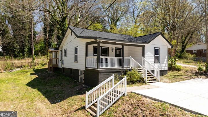 Property Photo:  665 S Eugenia Place NW  GA 30318 