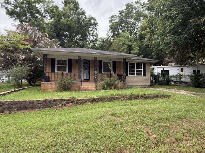 Property Photo: 104 Locust Avenue TN 37380