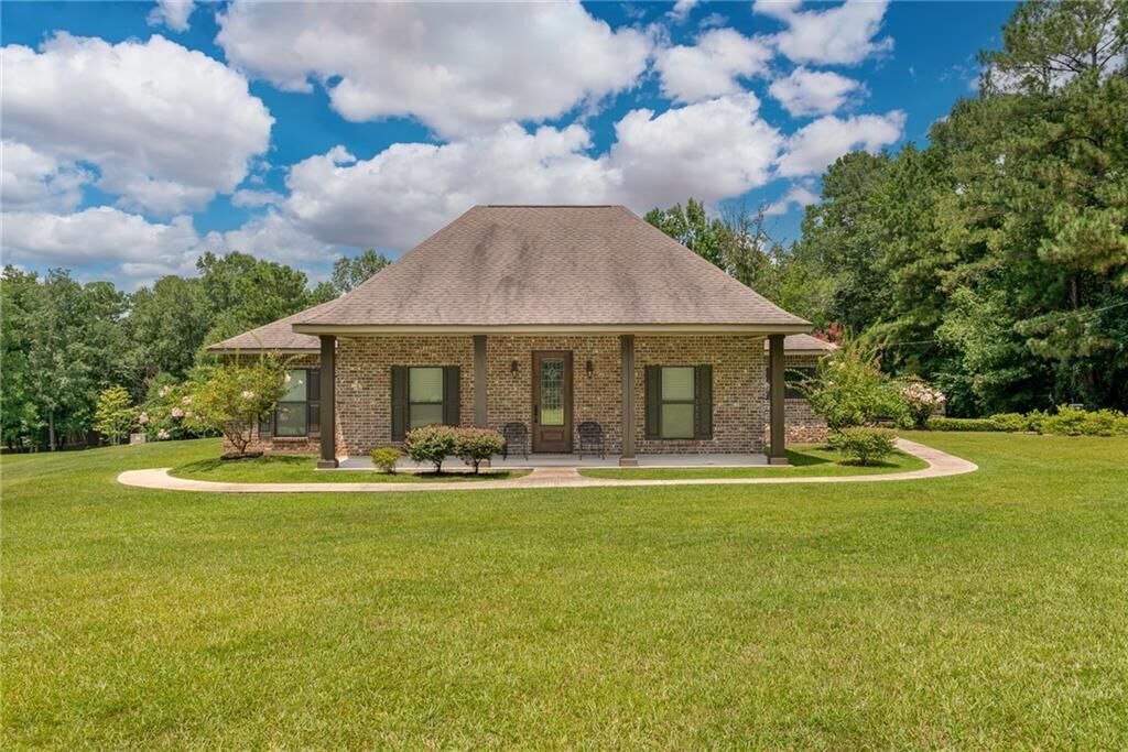 Property Photo:  5197 Donahue Ferry Road  LA 71360 