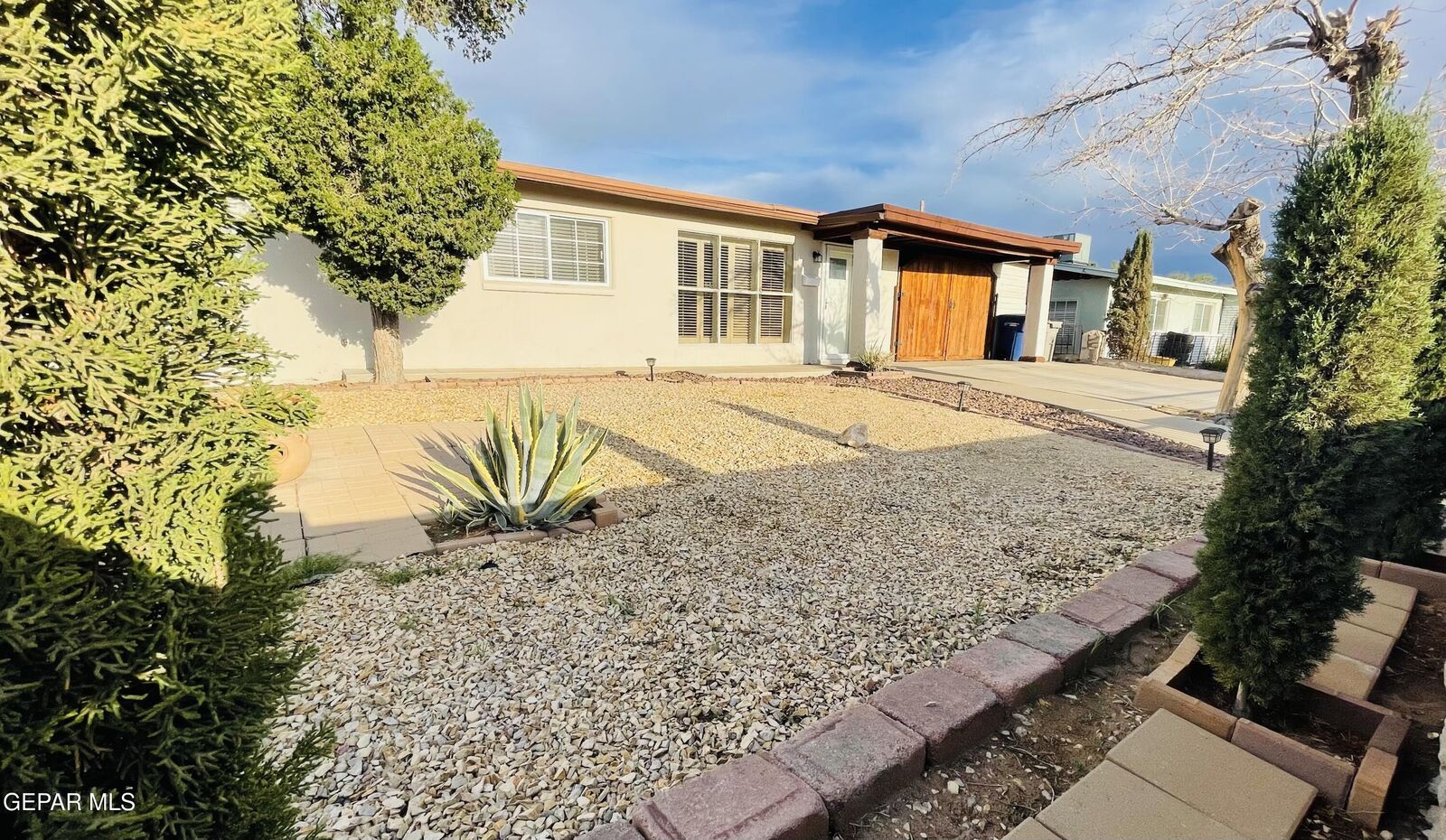 Property Photo:  960 Burgess Drive  TX 79907 