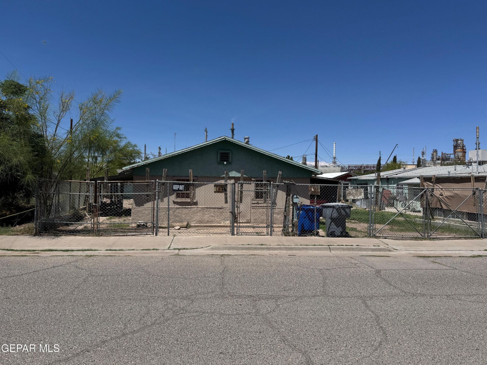 Property Photo: 6621 Sambrano Avenue TX 79905