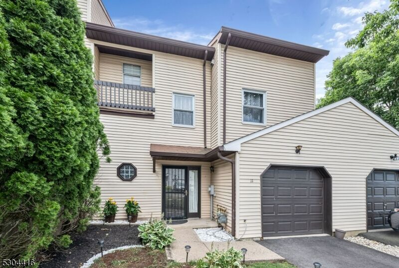 Property Photo:  11 Bowfell Ct  NJ 07470 
