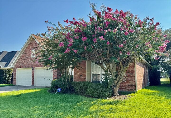 Property Photo: 7748 Golfhill Drive TX 77642