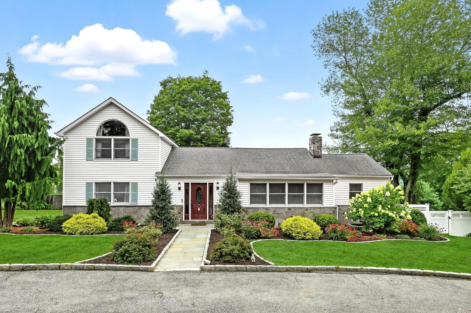 Property Photo: 6 N Gate Road NY 10512