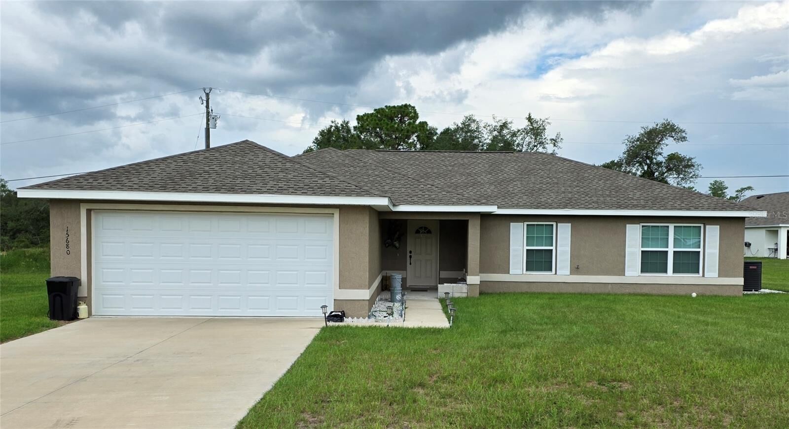 Property Photo: 15680 SW 37th Terrace Road FL 34473