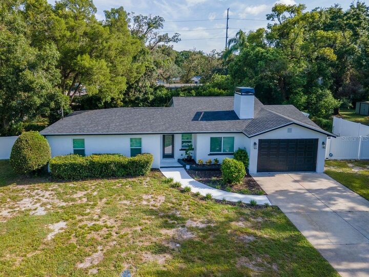 Property Photo: 1425 W Termino Street FL 33612