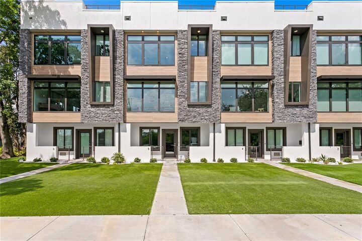 Property Photo: 90 Columbia Drive 5 FL 33606