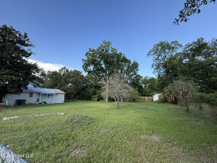 Property Photo:  277 Nichols Drive  MS 39530 