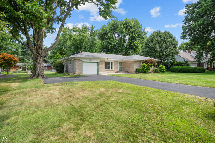 Property Photo: 2220 Lee Drive IN 46227