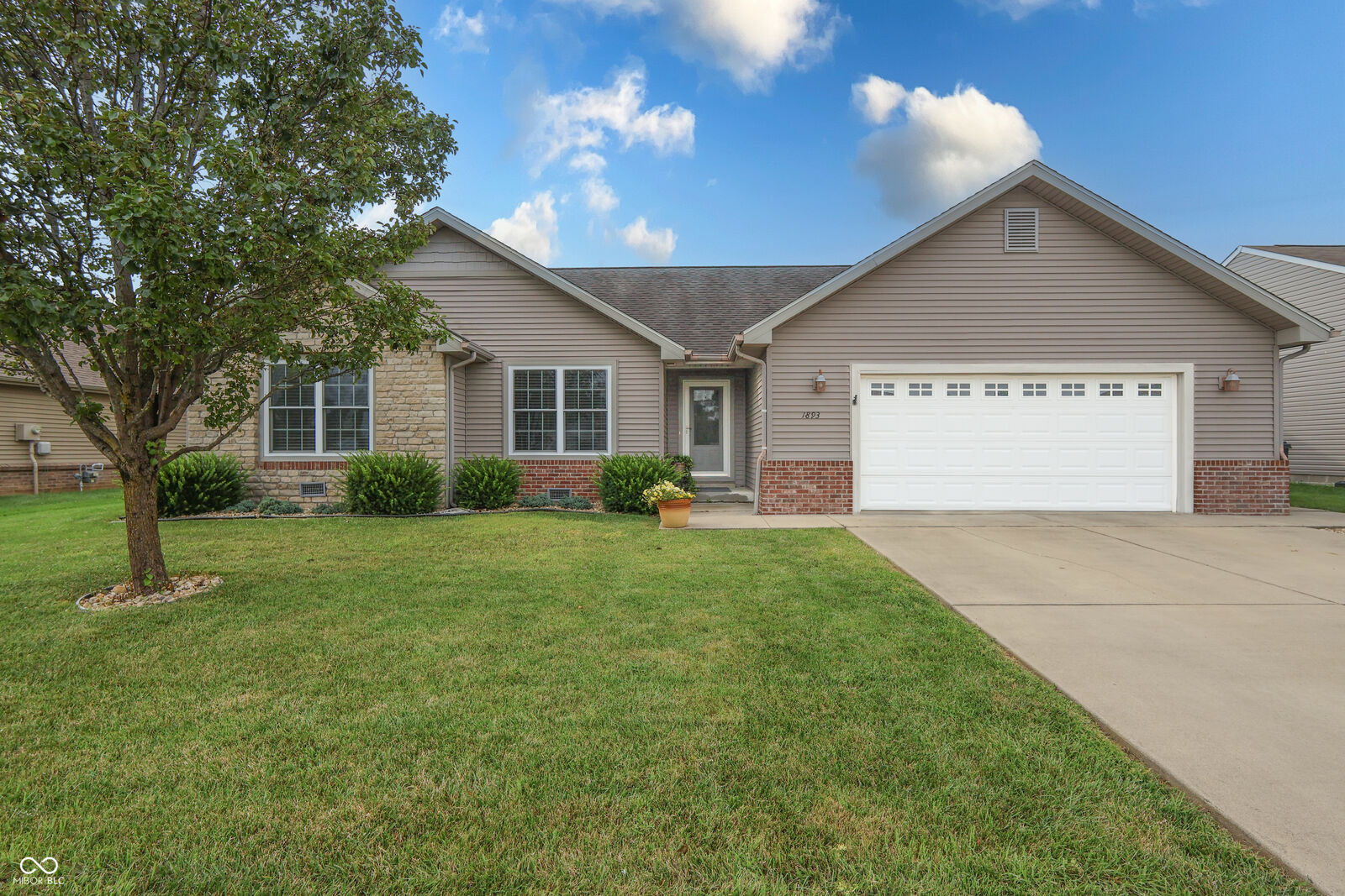 Property Photo: 1893 Buckthorn Drive IN 47201