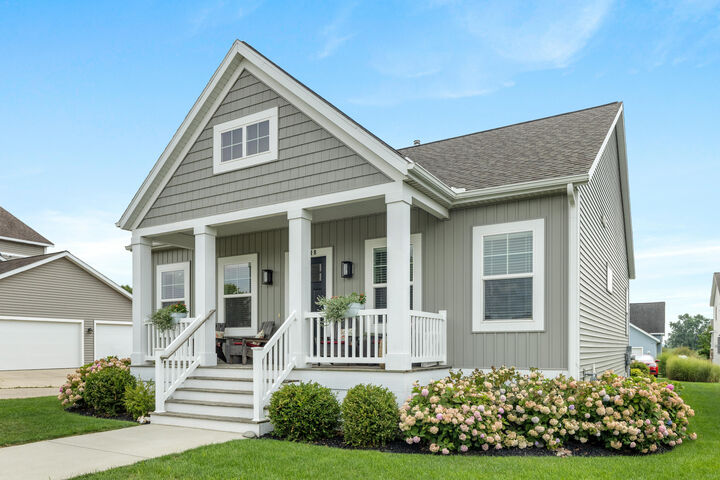 Property Photo:  10518 Sugar Hill Drive  MI 49423 