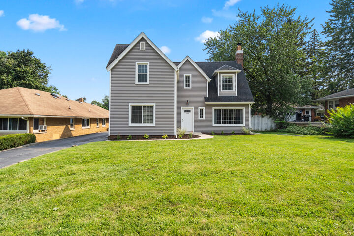 Property Photo: 1307 W Morrell Street MI 49203