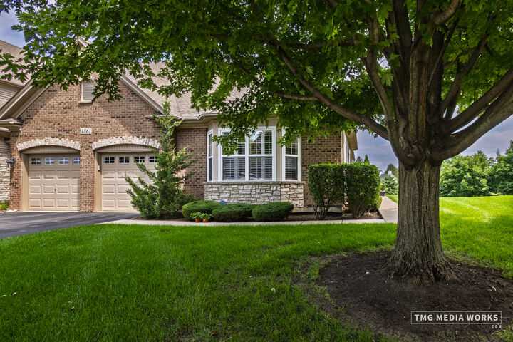 Property Photo: 1861 Turtle Creek Drive IL 60503