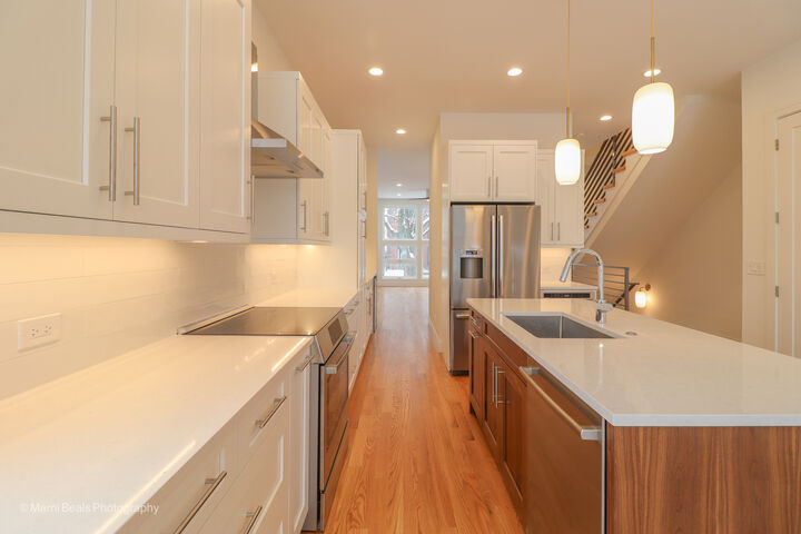 Property Photo:  6123 S Ellis Avenue  IL 60637 