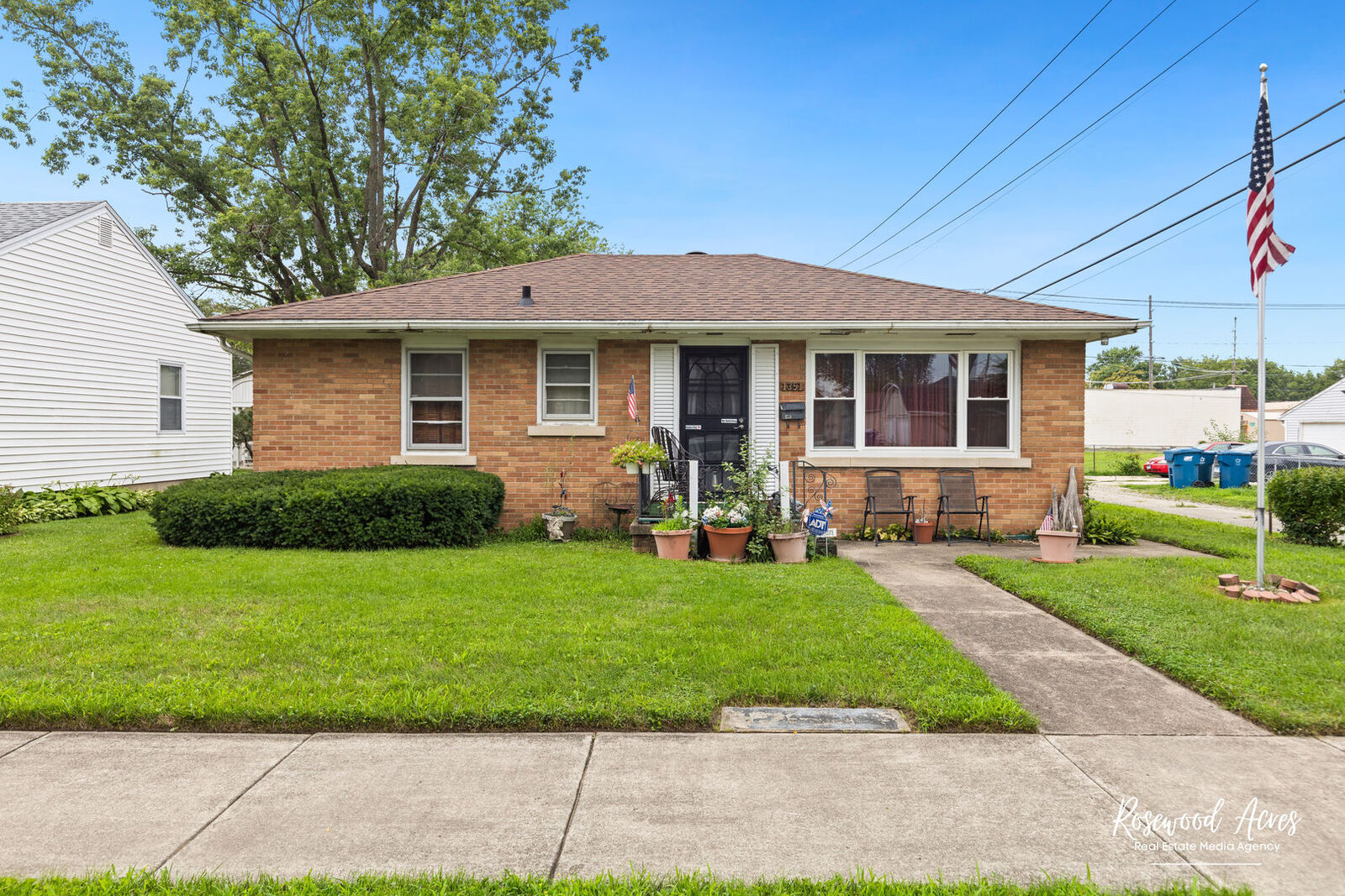 Property Photo: 1351 S 5th Avenue IL 60901