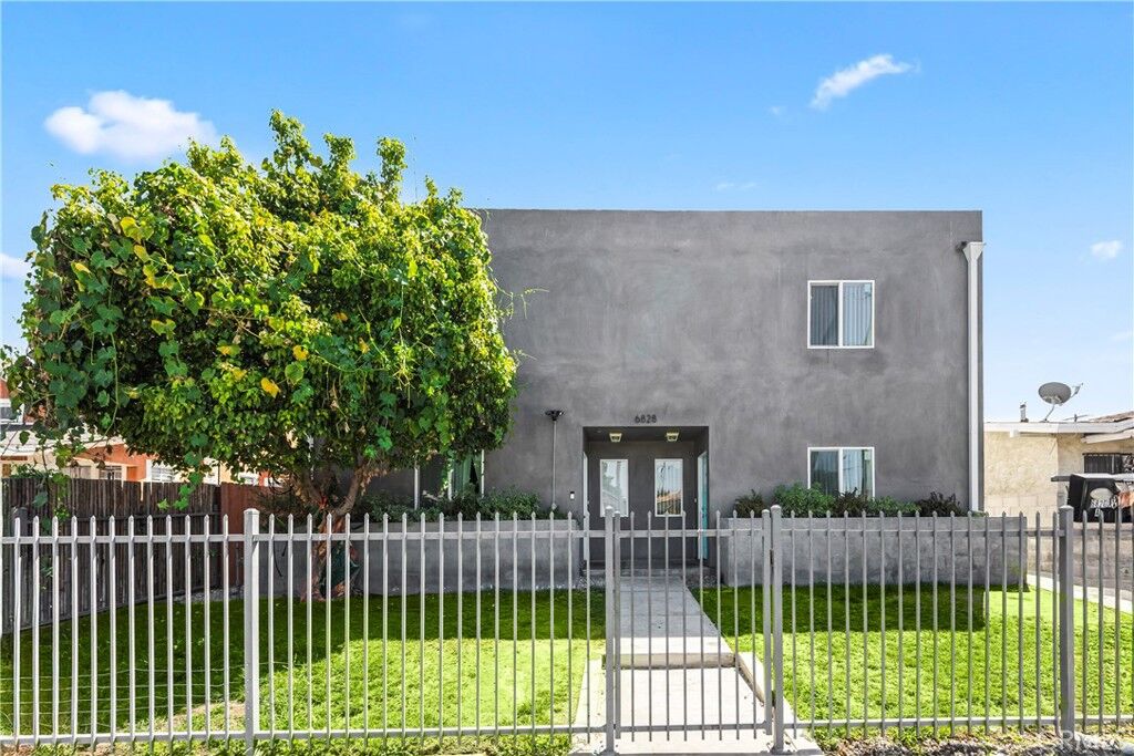 Property Photo:  6828 Miramonte Boulevard  CA 90001 