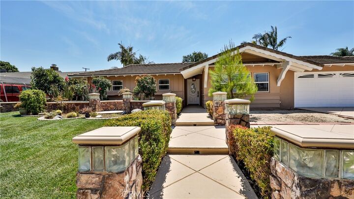 Property Photo:  970 W Kendall Street  CA 92882 