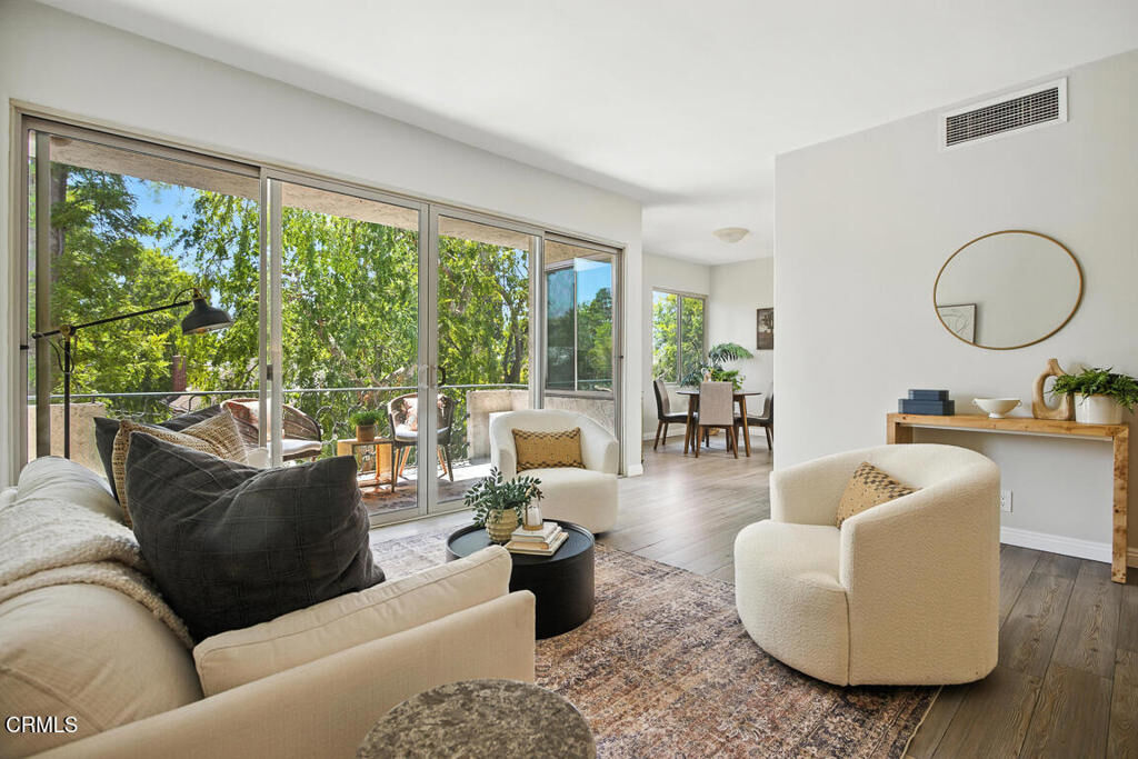 Property Photo: 985 E California Boulevard 304 CA 91106