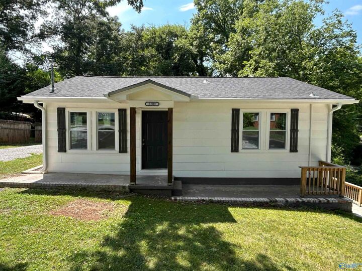 2209 Hill Street NW  Huntsville AL 35810 photo