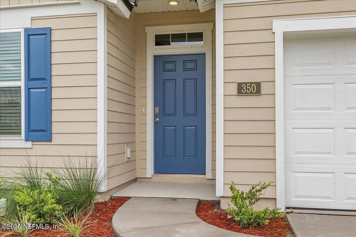 Property Photo: 350 Jarama Circle FL 32084
