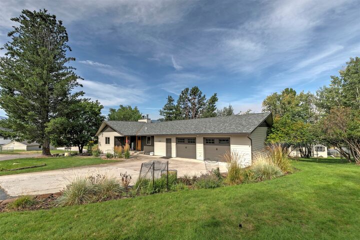 Property Photo: 6225 St Thomas Drive MT 59803