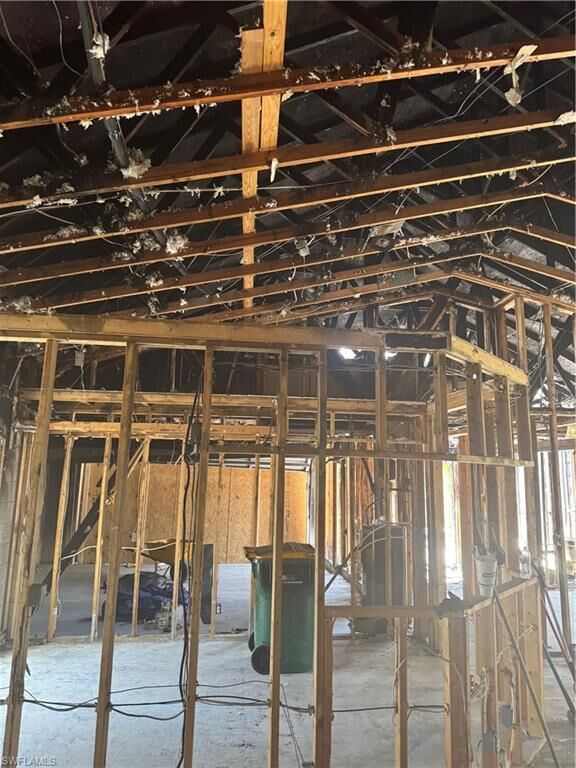 Property Photo: 1046 Silverstrand Dr FL 34110