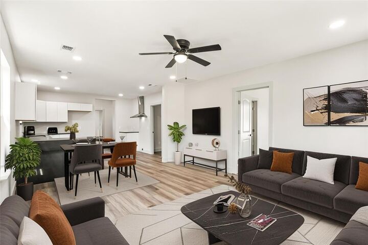 Property Photo: 1127 W Morgan Street TX 75020