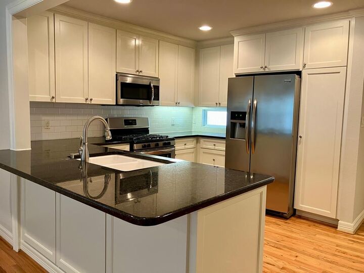 Property Photo: 3716 Collinwood Avenue TX 76107