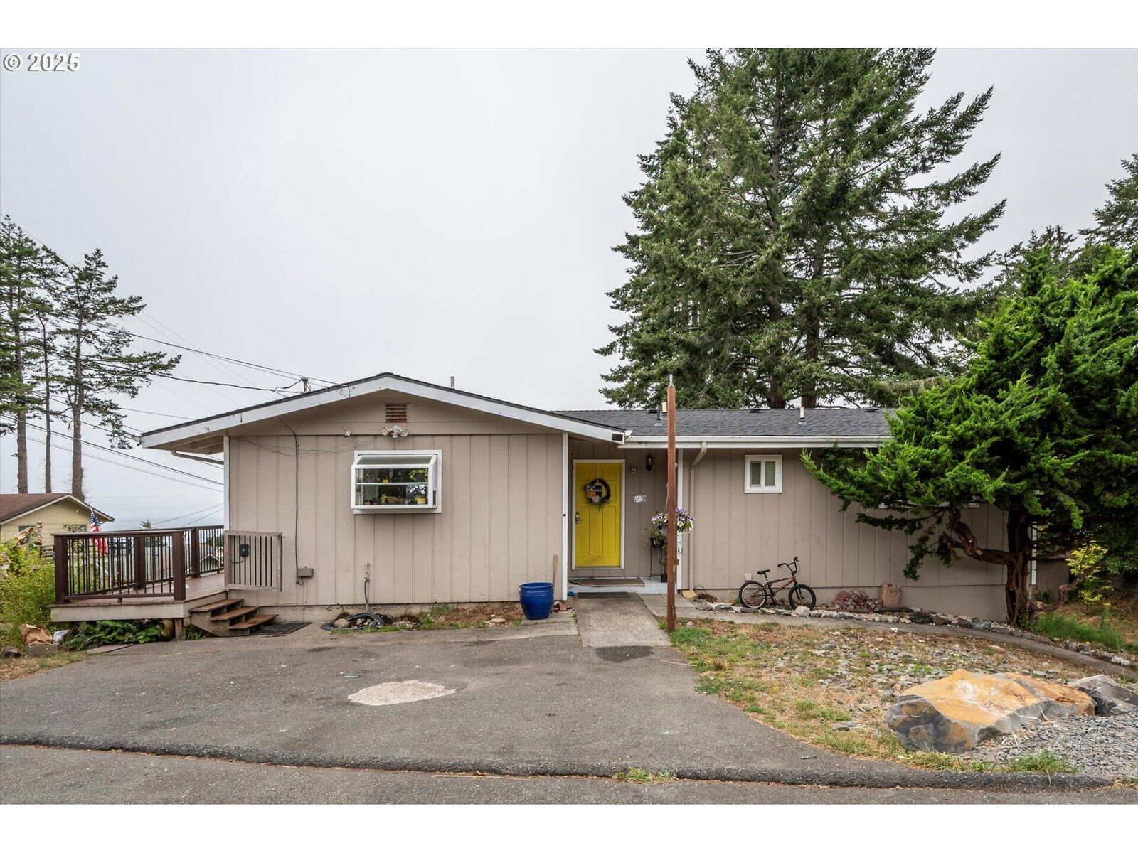 Property Photo:  1214 Ransom Avenue  OR 97415 