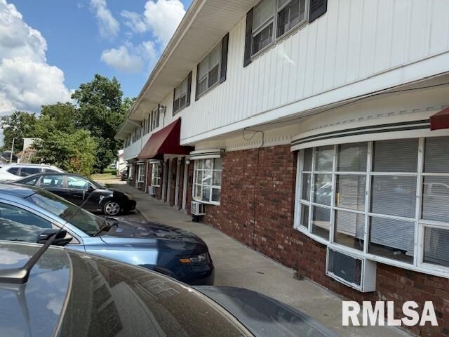 Property Photo: 505 S Poplar Street IL 62901