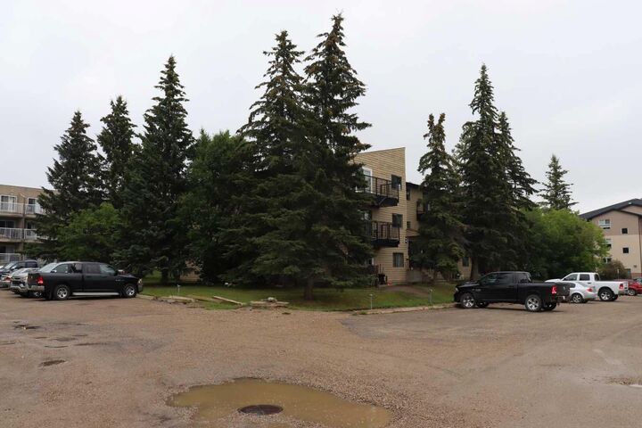 1221 Westhaven Drive 304B  Edson AB T7E 1P9 photo
