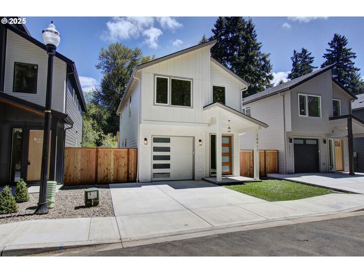 Property Photo:  10917 NE 64th Ct  WA 98686 