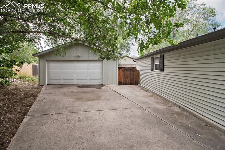 Property Photo: 2028 W Platte Avenue CO 80904