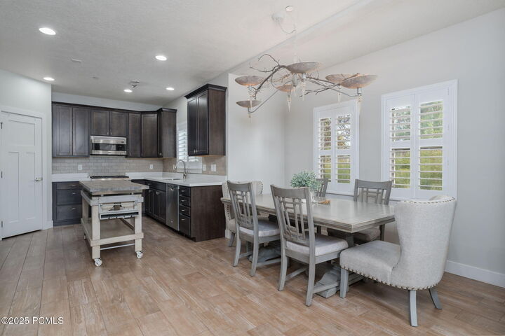 Property Photo: 1144 N 455 West 1 UT 84049