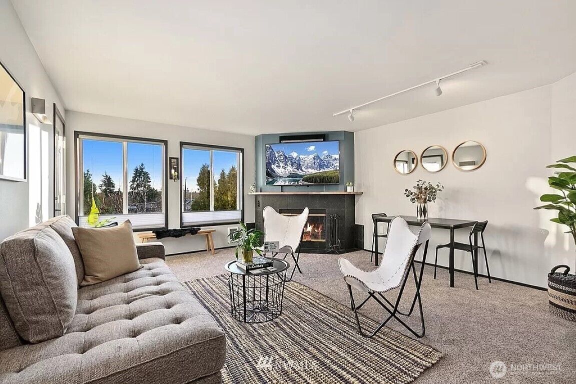 Property Photo:  727 N 85th Street 302  WA 98103 