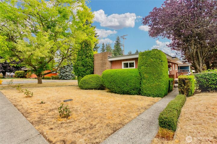 Property Photo:  301  Eldorado Avenue  WA 98466 