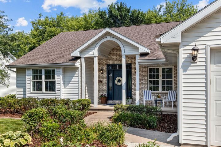 Property Photo: 532 W Crossing Meadows Lane WI 54913
