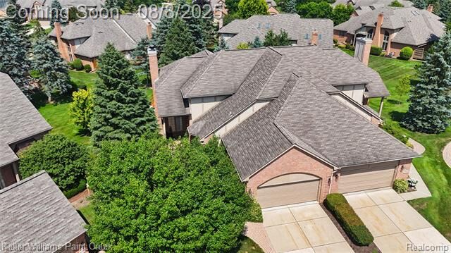 Property Photo: 54630 Ashford Court MI 48316