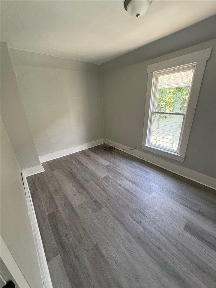 Property Photo: 318 N 21st Street IN 47374