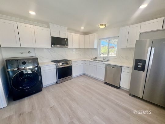 Property Photo: 729 N Sanders St CA 93555