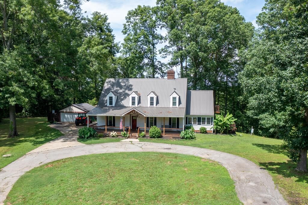Property Photo:  196 Fox Hill Road  VA 23966 