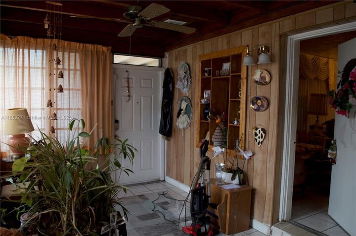 Property Photo:  14521 Polk St  FL 33176 