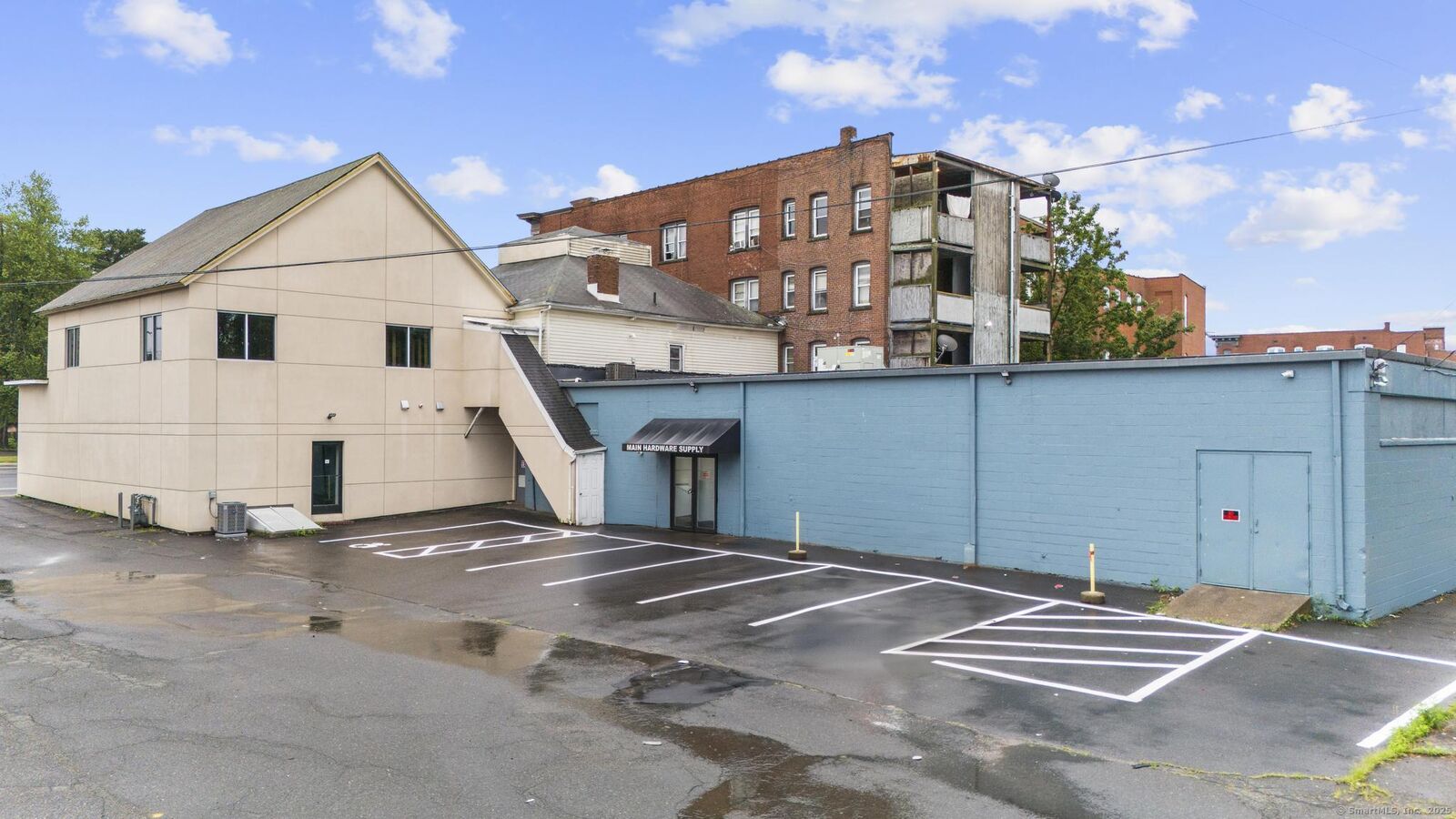 Property Photo: 1191 Main Street CT 06108