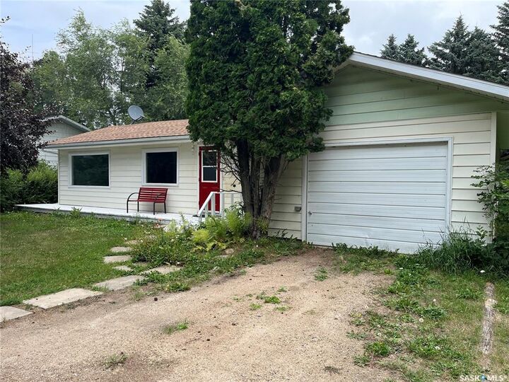Property Photo: 443 1st Street E SK S0K 0G0
