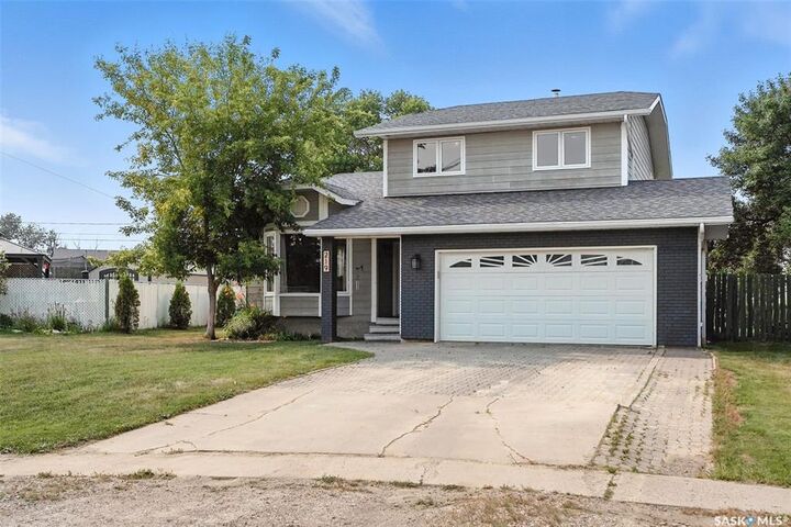 Property Photo:  219 Westview Place  SK S0K 0C0 