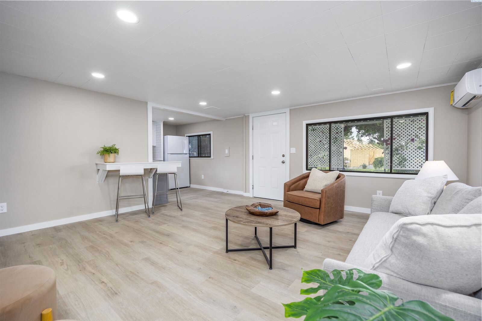 Property Photo:  1517 Perkins Ave  WA 99354 